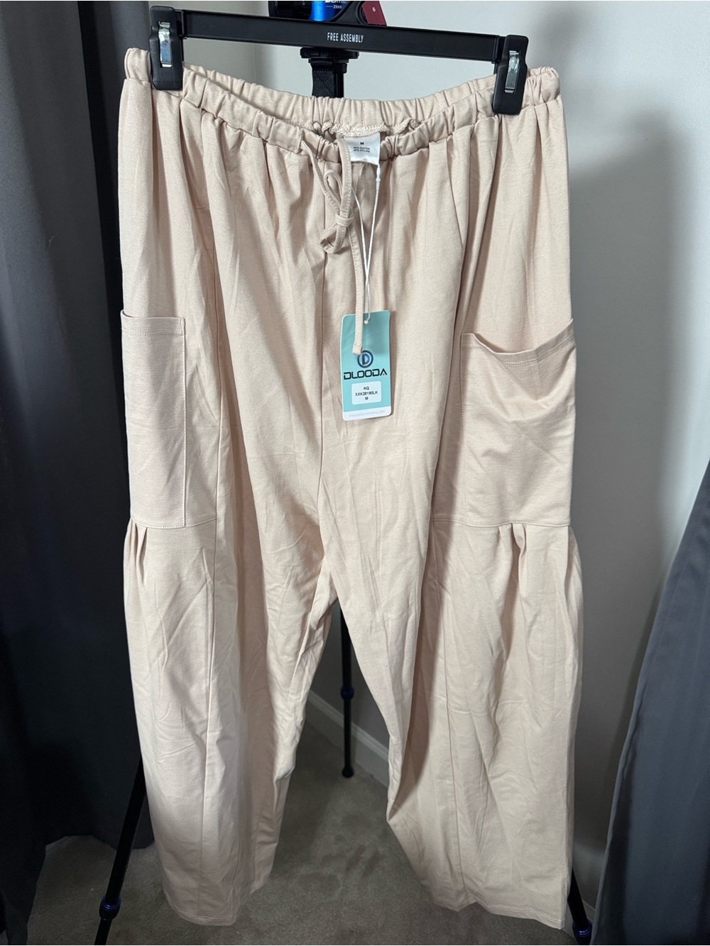 Women’s Wide Leg Pocket Pants in Desert Sand NWT
